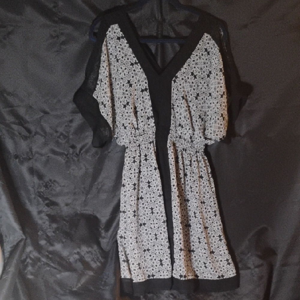 Black and White Star Pattern Dress